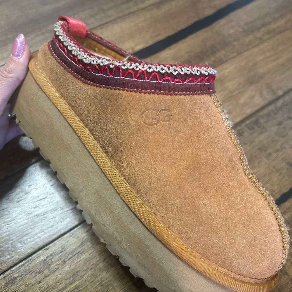 UGG Chestnut Suede Platform Mules with Red Accents - Picture 4 of 9